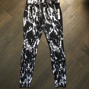NWT Forever 21 Marble Leggings